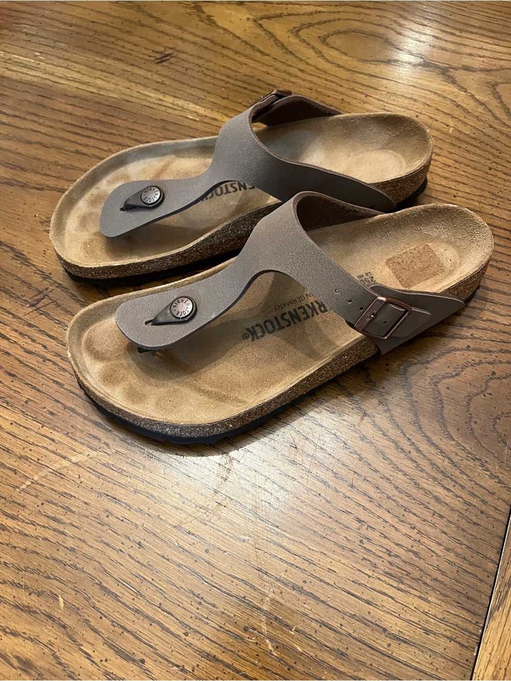 Birkenstock Brown Gizeh Thong Sandals, size 39 - Picture 4 of 10